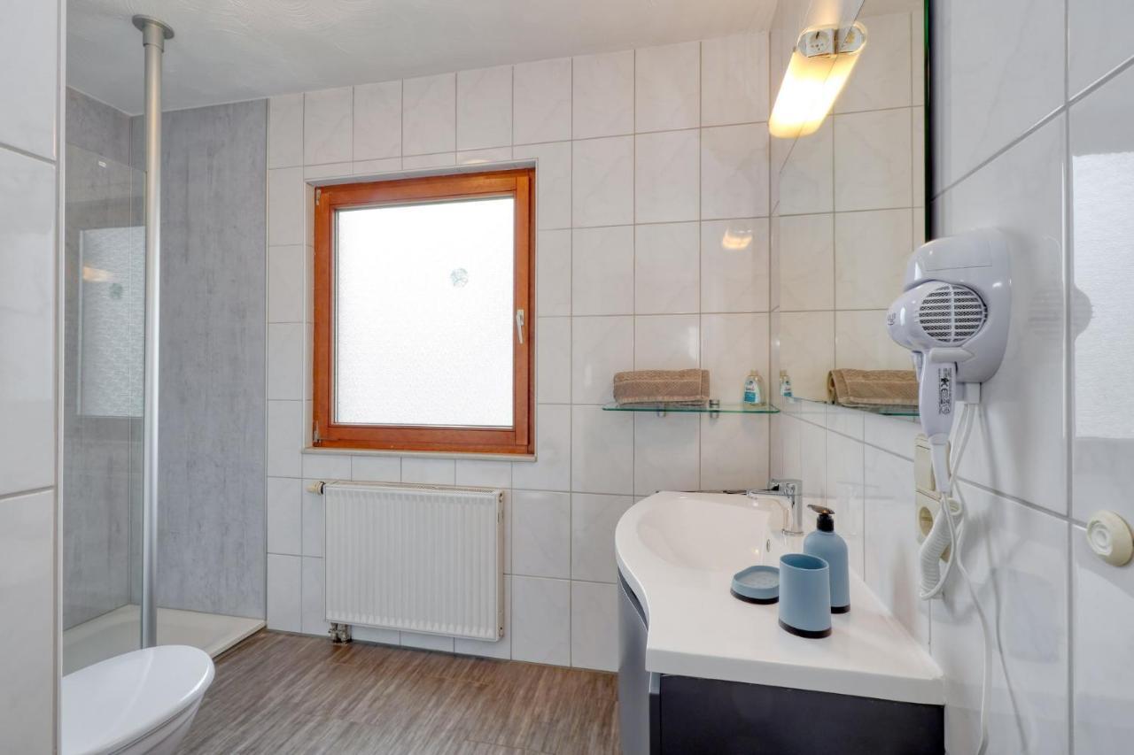 Seepark Kirchheim Ferienhaus Bei Vera Mit Sauna Extérieur photo